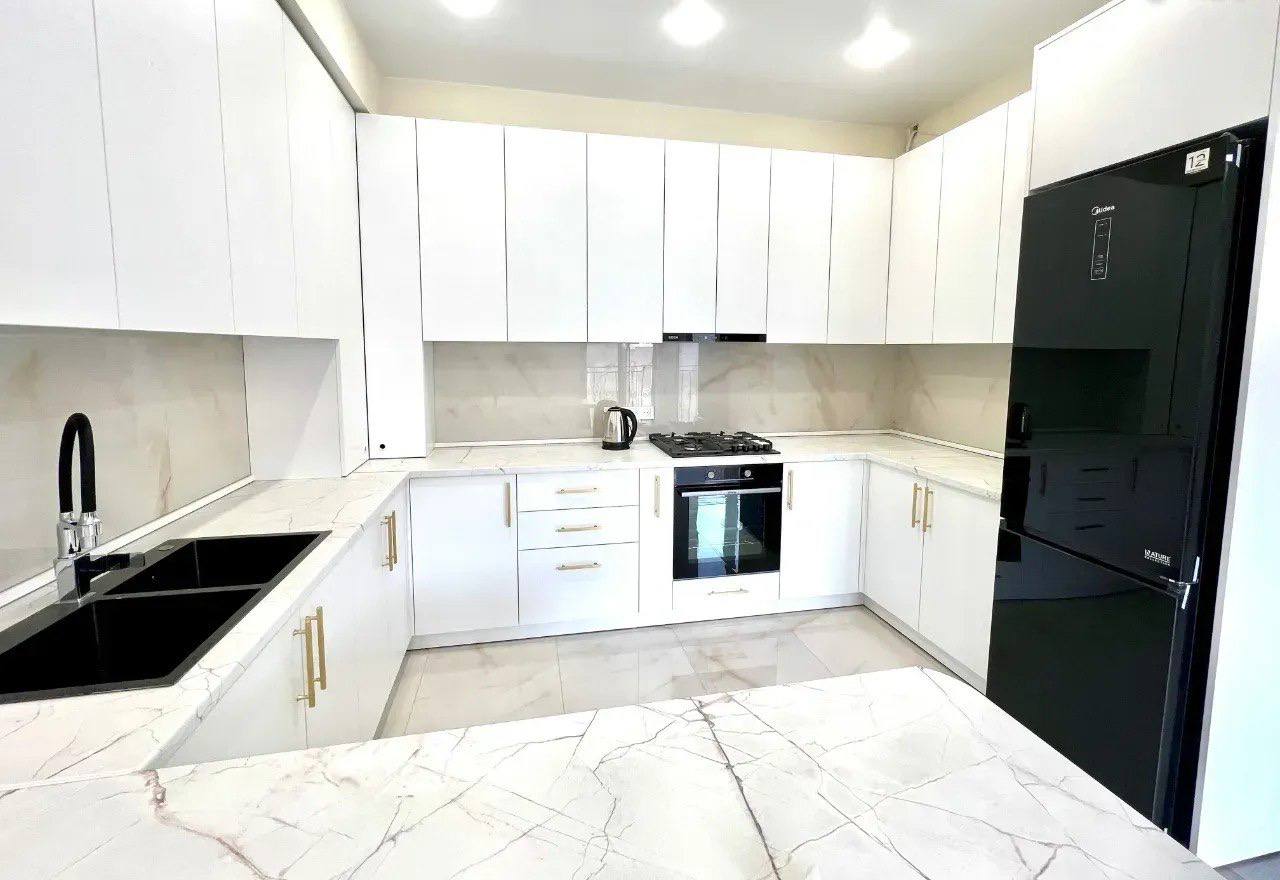 Furnished 3-Room Apartment in Avan photo 8 of 8