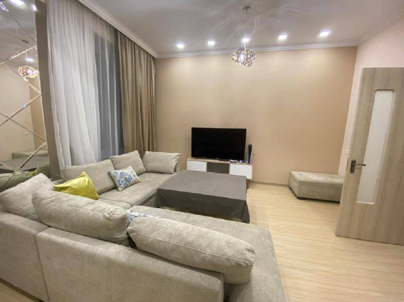 Furnished 2-Bedroom Apartment in Arabkir photo 2 of 8