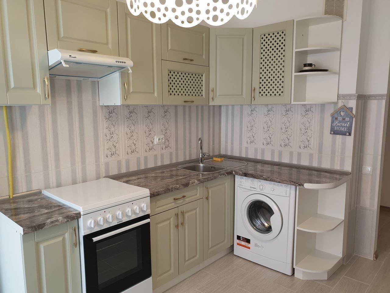 One-Bedroom Apartment in Central Chisinau photo 6 of 8