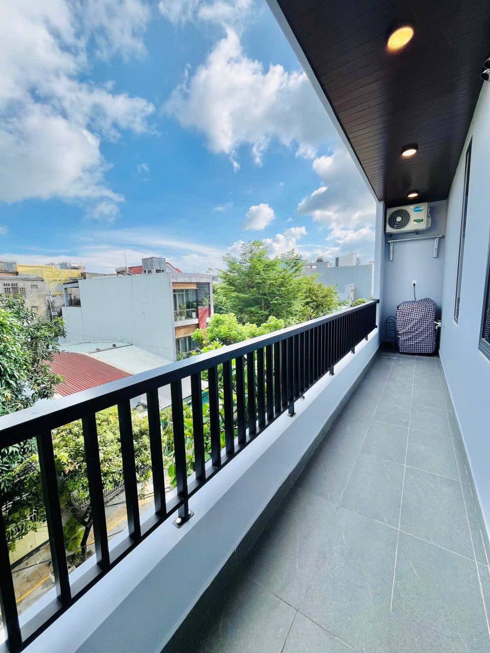 Furnished Apartments with Mountain View in Son Tra photo 1 of 8
