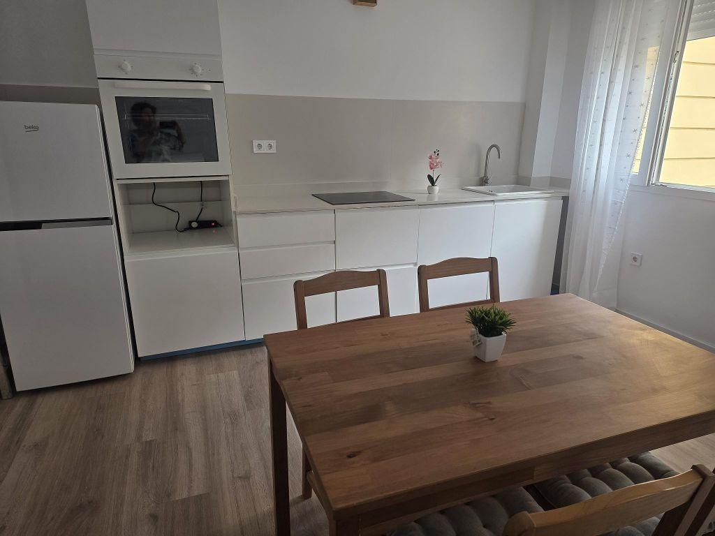 Меблированная 3-комнатная квартира в районе Камインс-аль-Грау photo 3 of 8