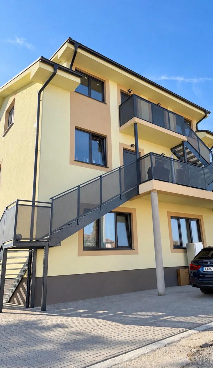 Furnished 1-Bedroom Apartment with Private Yard photo 1 of 8