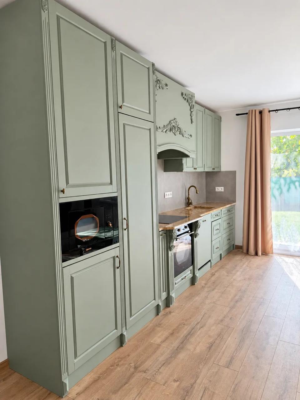 Furnished 1-Bedroom Apartment with Private Yard photo 2 of 8