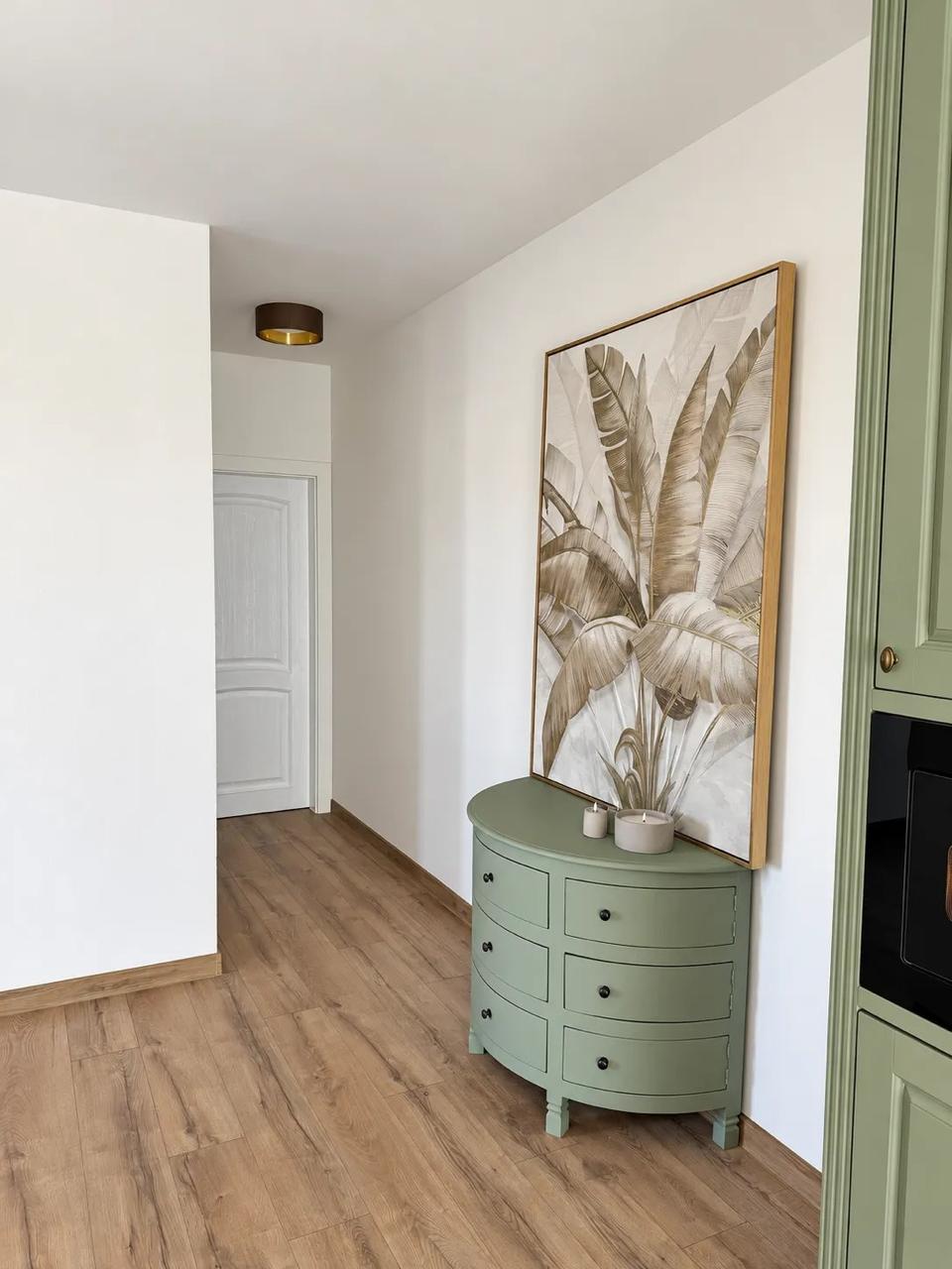 Furnished 1-Bedroom Apartment with Private Yard photo 7 of 8