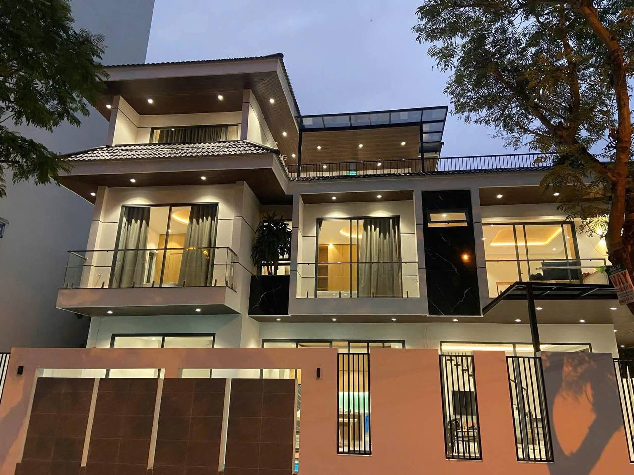 7-Bedroom Villa in My Khe