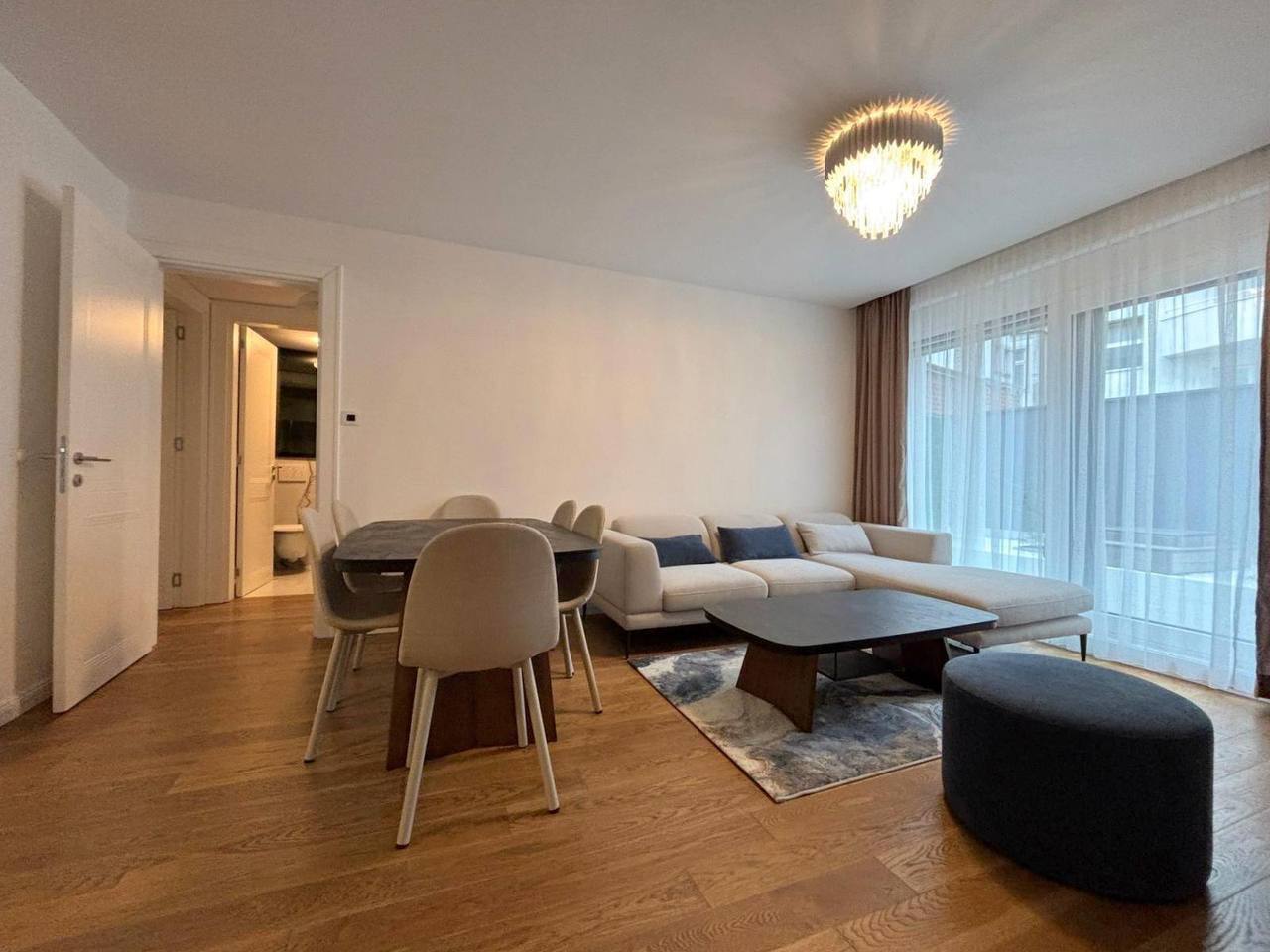 96 m² Two-Bedroom Apartment on Nikolaja Hartviga photo 1 of 6