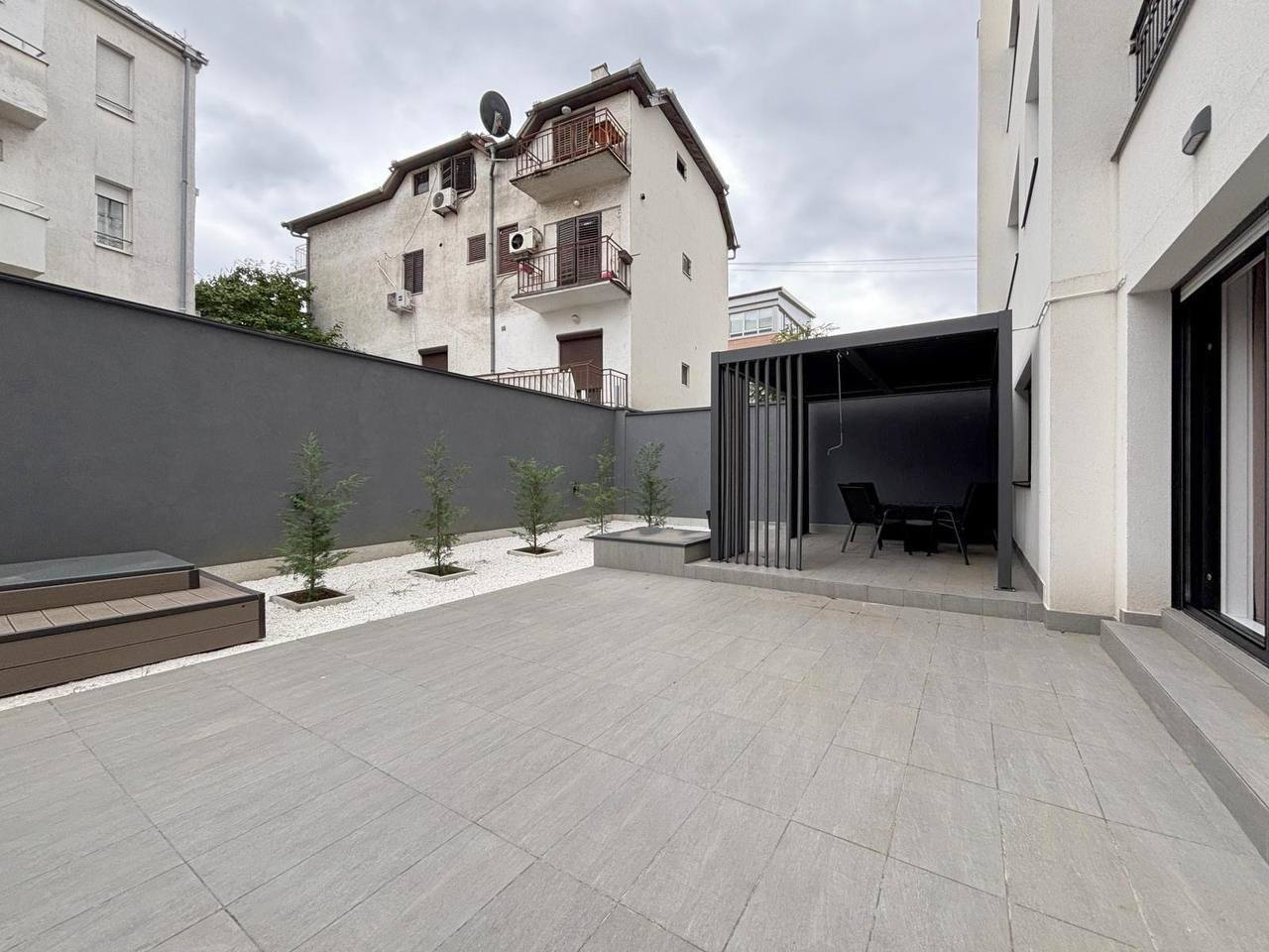 96 m² Two-Bedroom Apartment on Nikolaja Hartviga photo 6 of 6