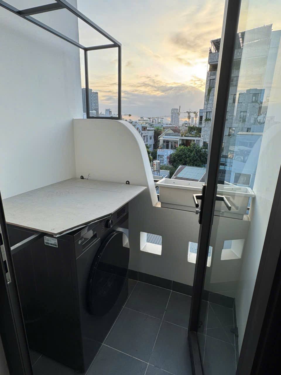 Brand-New Studio Apartment in Son Tra photo 3 of 8