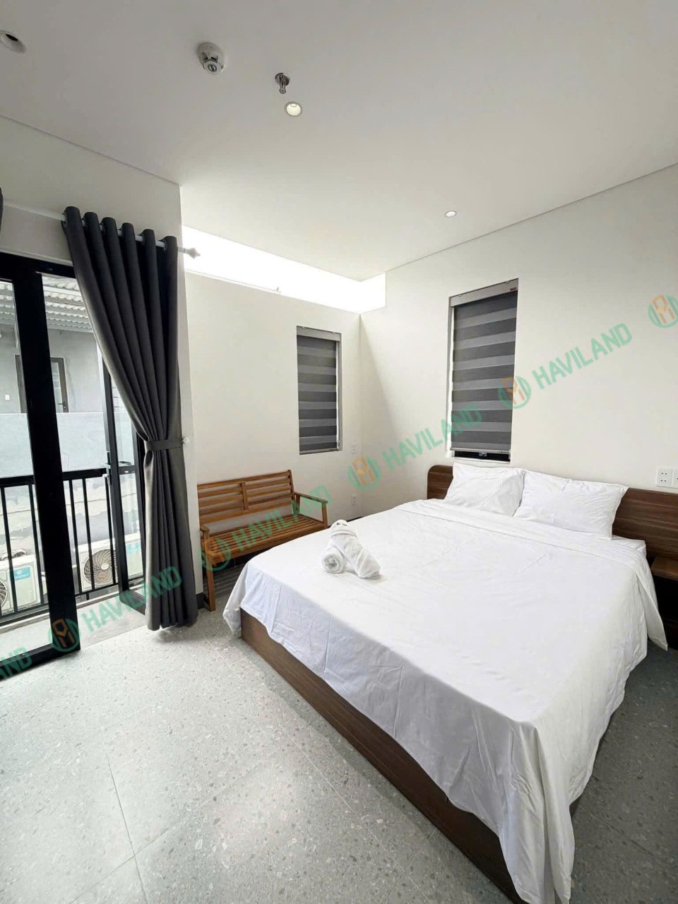 Modern 1-Bedroom Apartment Near My Khe Beach photo 1 of 6