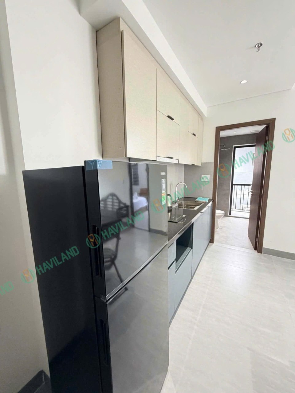 Modern 1-Bedroom Apartment Near My Khe Beach photo 3 of 6
