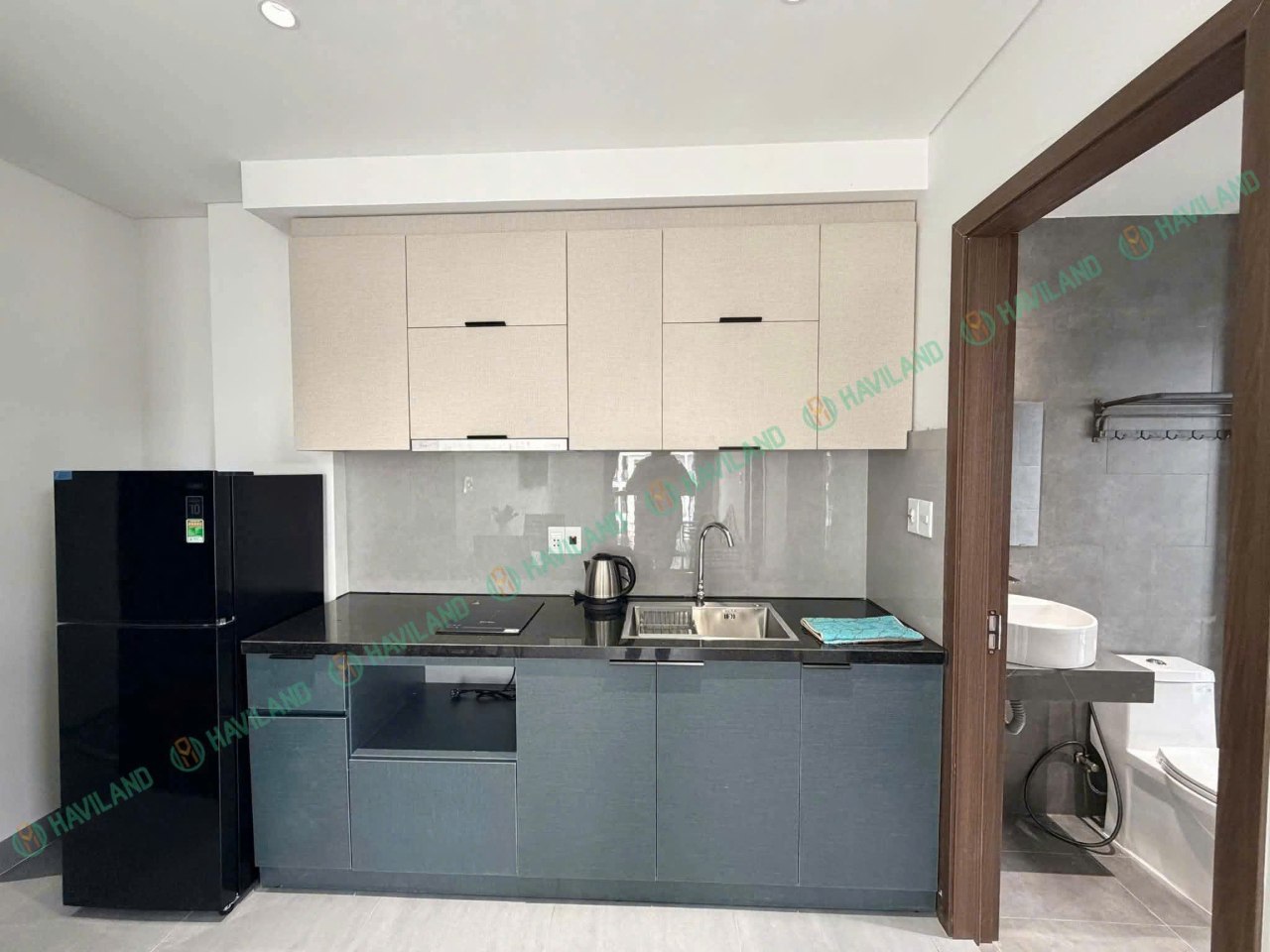 Modern 1-Bedroom Apartment Near My Khe Beach photo 4 of 6