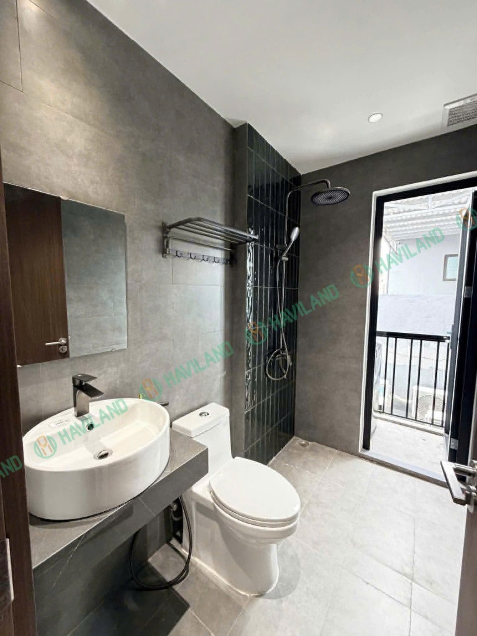 Modern 1-Bedroom Apartment Near My Khe Beach photo 5 of 6