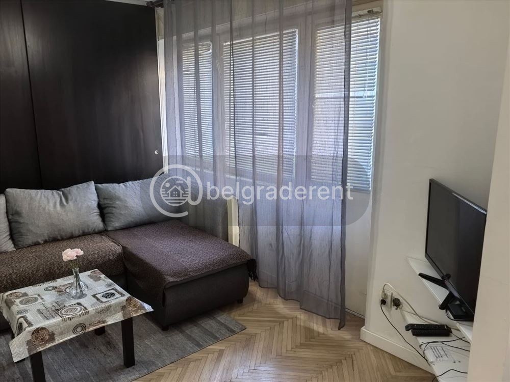 1.5-Room Apartment in Zeleni Venac photo 5 of 8