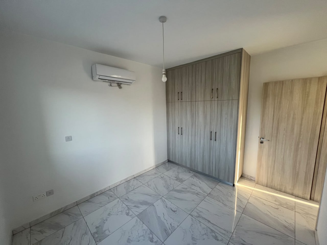3-Bedroom Sea View Apartment in Agios Athanasios photo 3 of 4