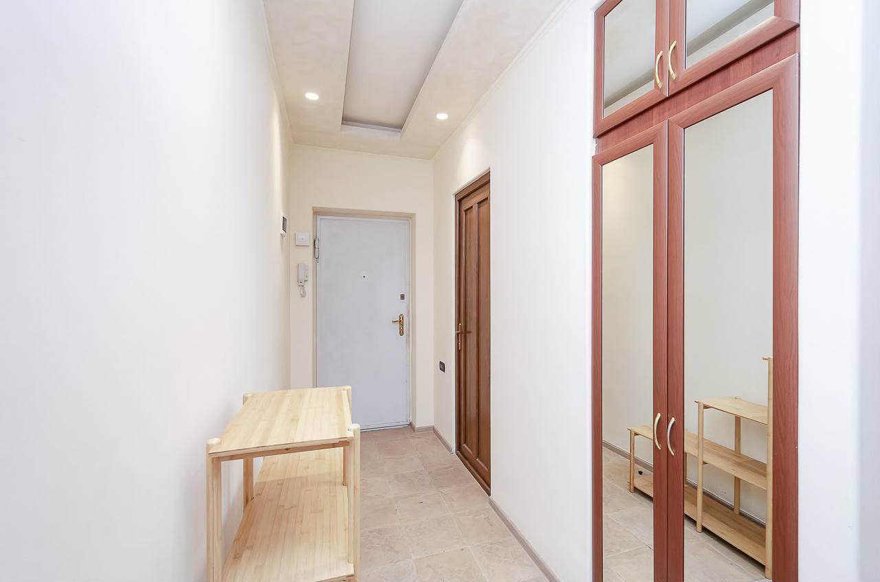 Уютная меблированная 2-комнатная квартира в Кентроне photo 8 of 8