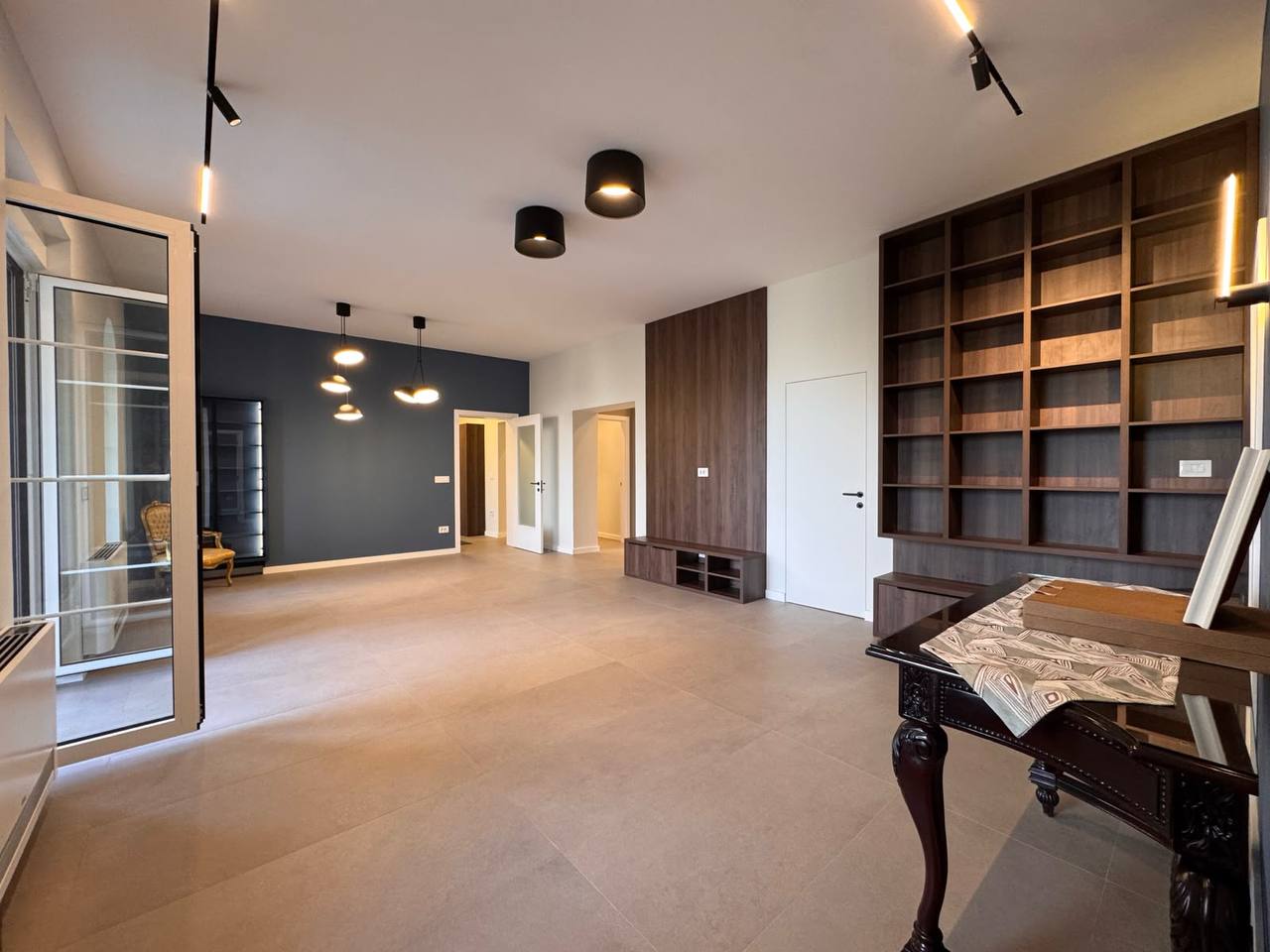 Unfurnished 3-Bedroom Apartment in Senjak photo 3 of 8