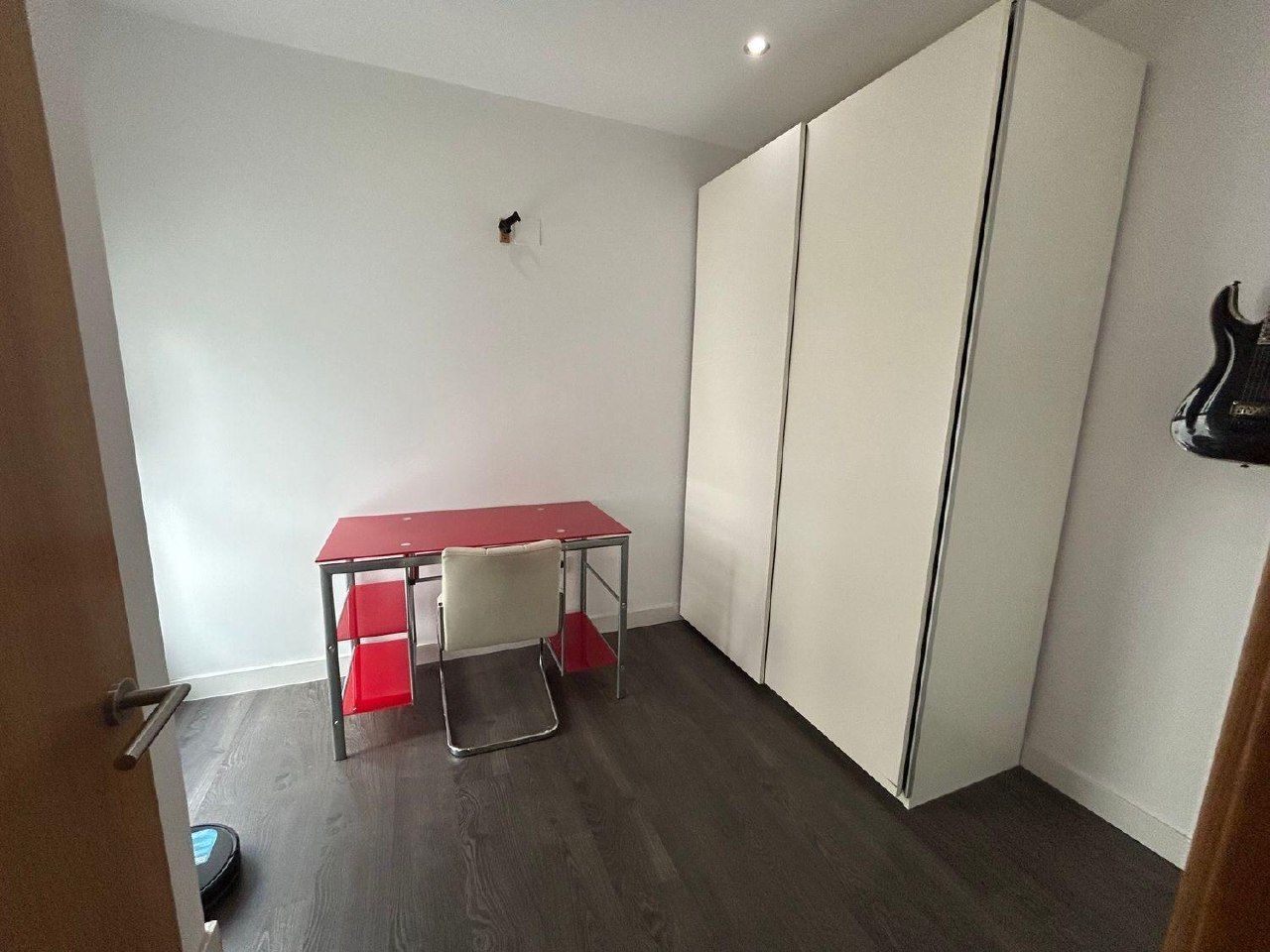 2-Bedroom Apartment in Malilla photo 8 of 8