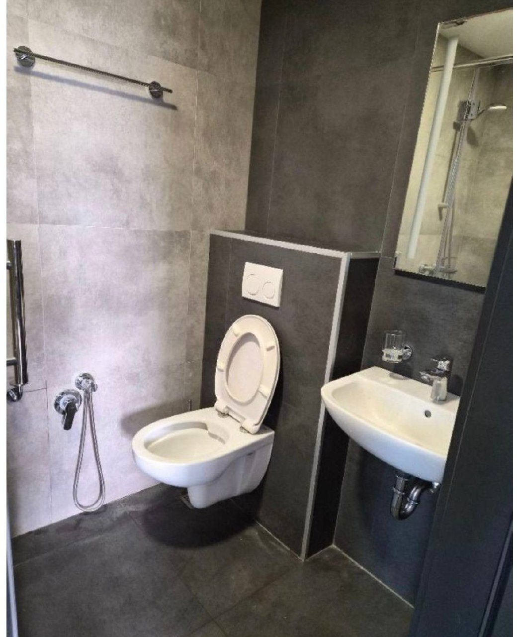 1-Bedroom Apartment in Batumi View photo 4 of 6