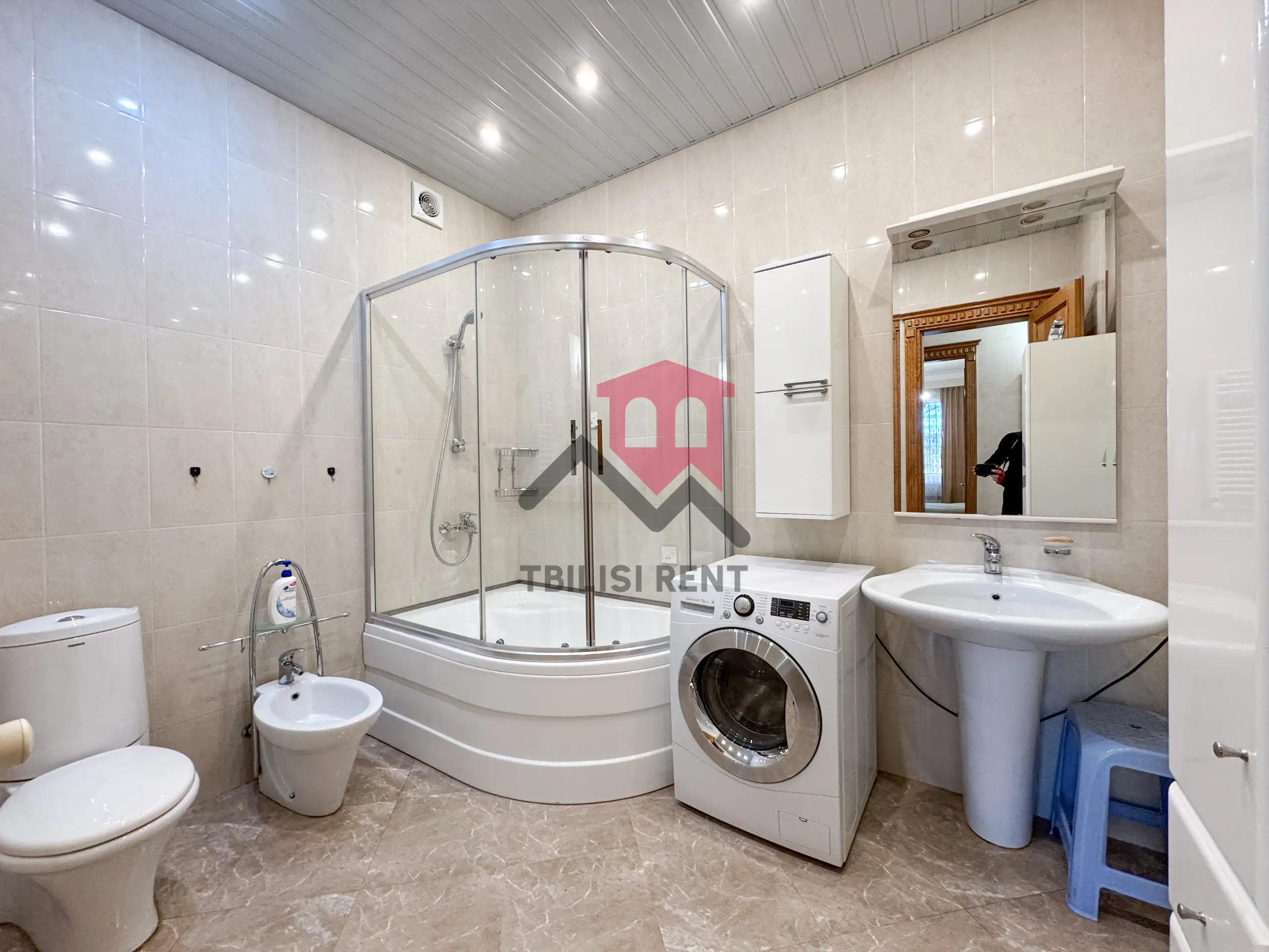Spacious 2-Bedroom Apartment in Saburtalo photo 7 of 8