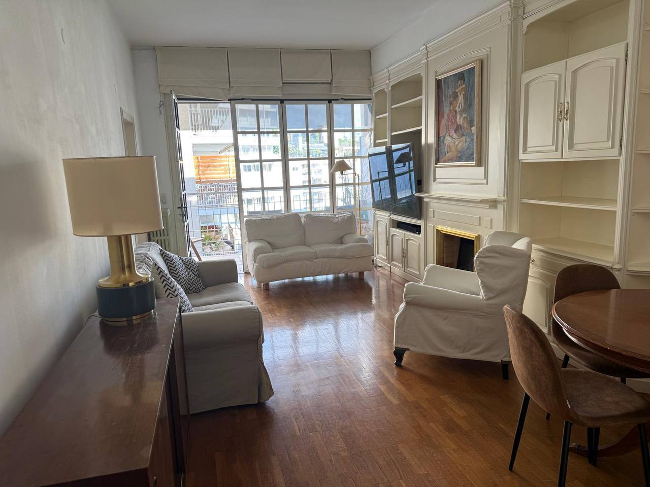 Furnished 4-Bedroom Apartment in Turó Park photo 4 of 7