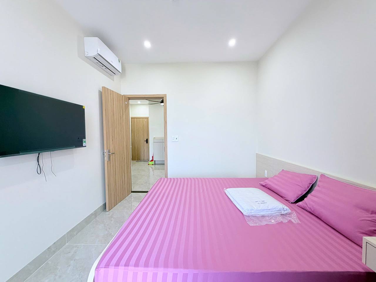 1-Bedroom Furnished Apartment in Son Tra photo 5 of 8