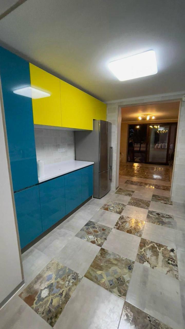 Large Six-Bedroom House in Batumi photo 1 of 5