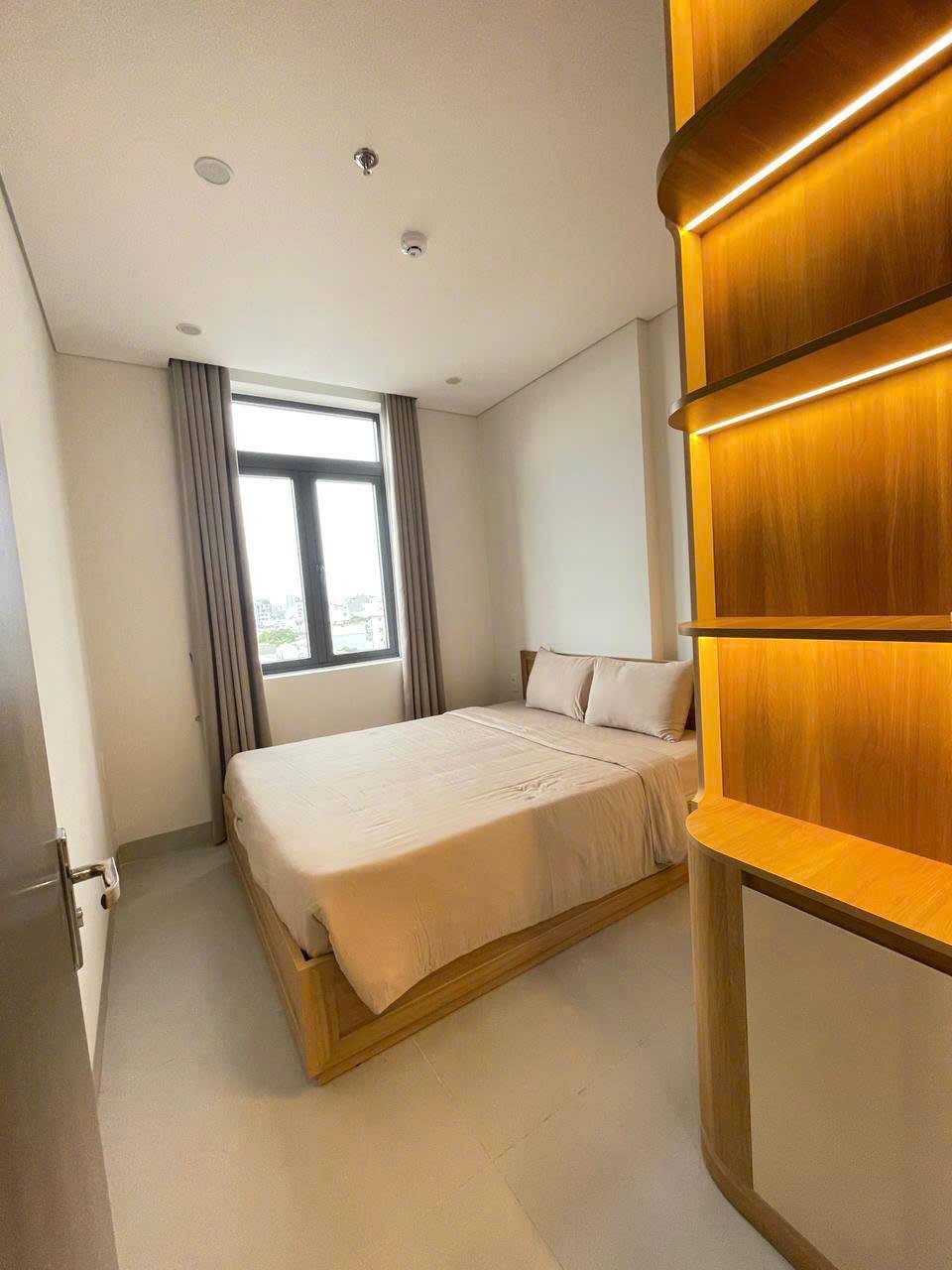 Modern 1-Bedroom Apartment in Son Tra photo 4 of 8