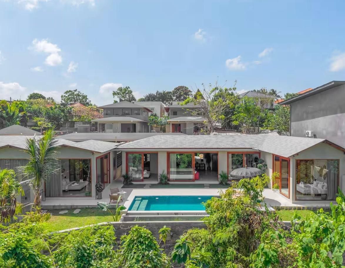 4-Bedroom Villa in Tumbak Bayuh photo 1 of 8