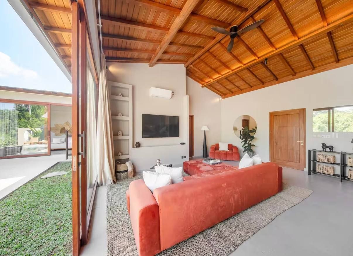 4-Bedroom Villa in Tumbak Bayuh photo 8 of 8