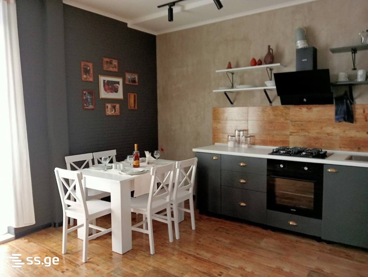 1-Bedroom Apartment in Batumi photo 2 of 8