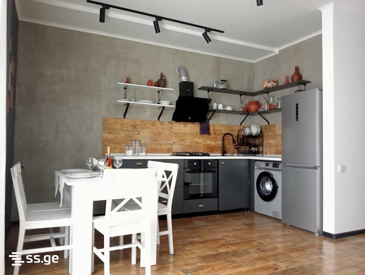 1-Bedroom Apartment in Batumi photo 3 of 8
