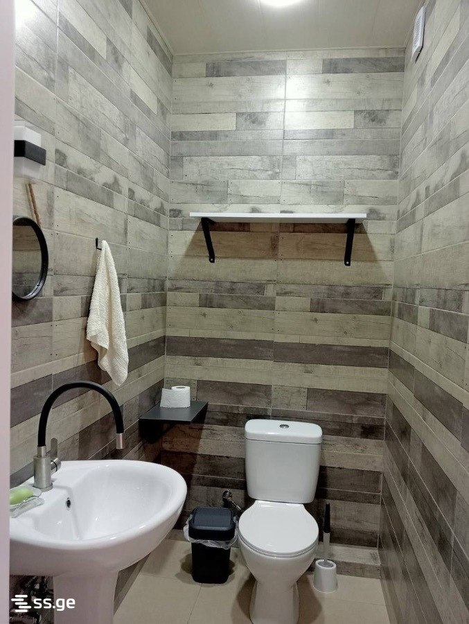 1-Bedroom Apartment in Batumi photo 7 of 8