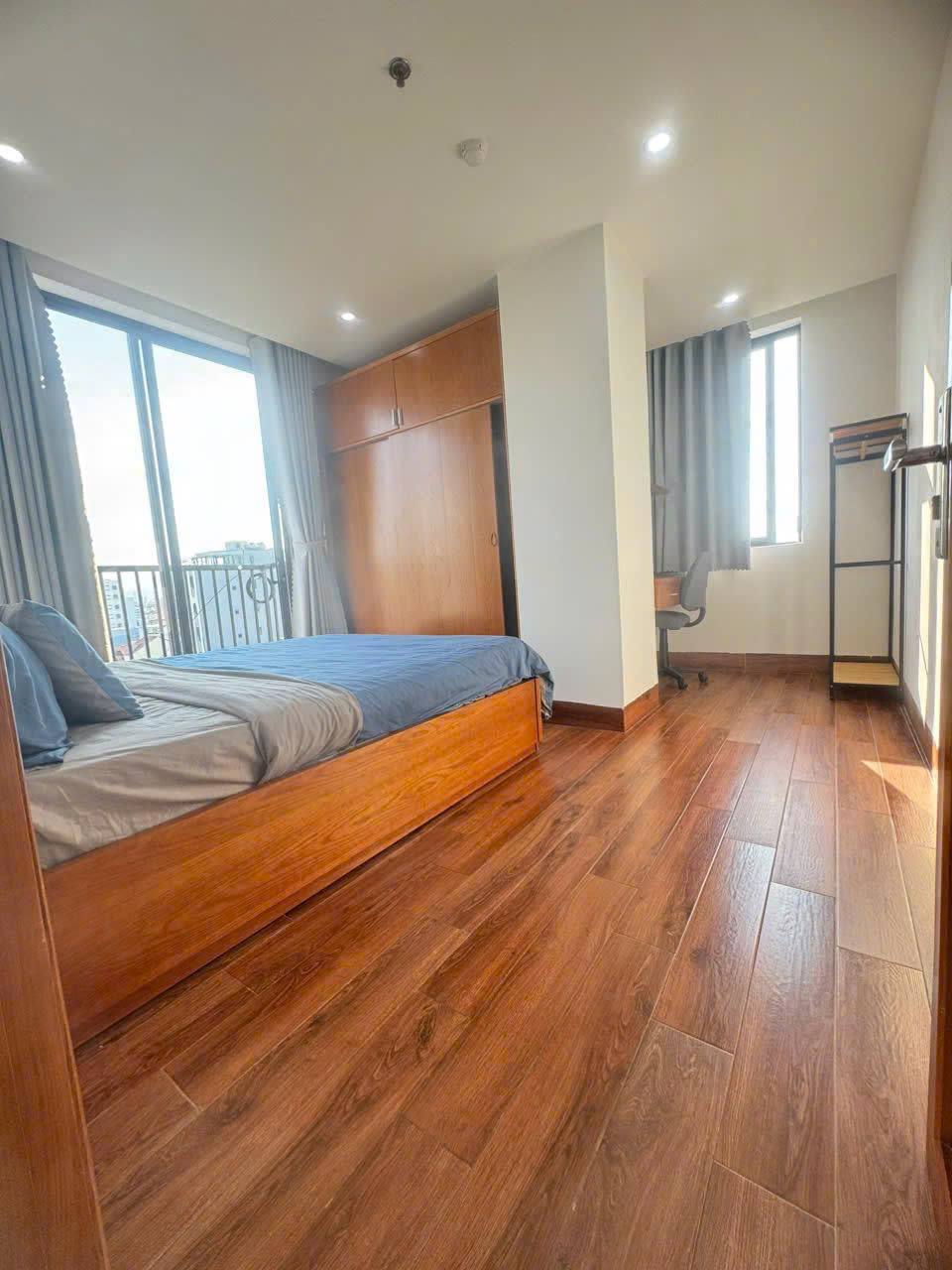 1BR Sea-View Apartment in Son Tra photo 2 of 7