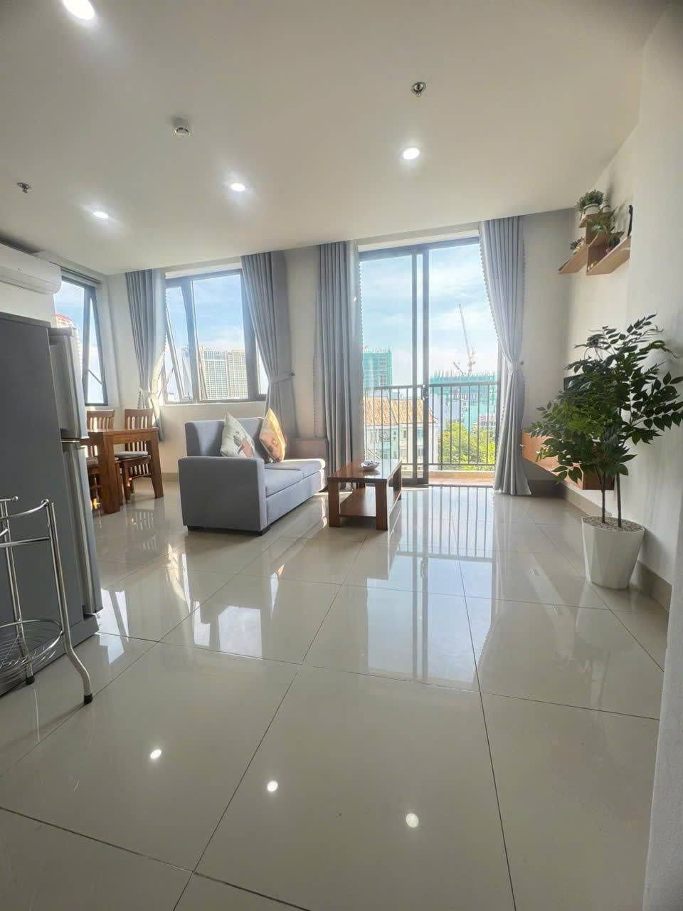 1BR Sea-View Apartment in Son Tra photo 5 of 7