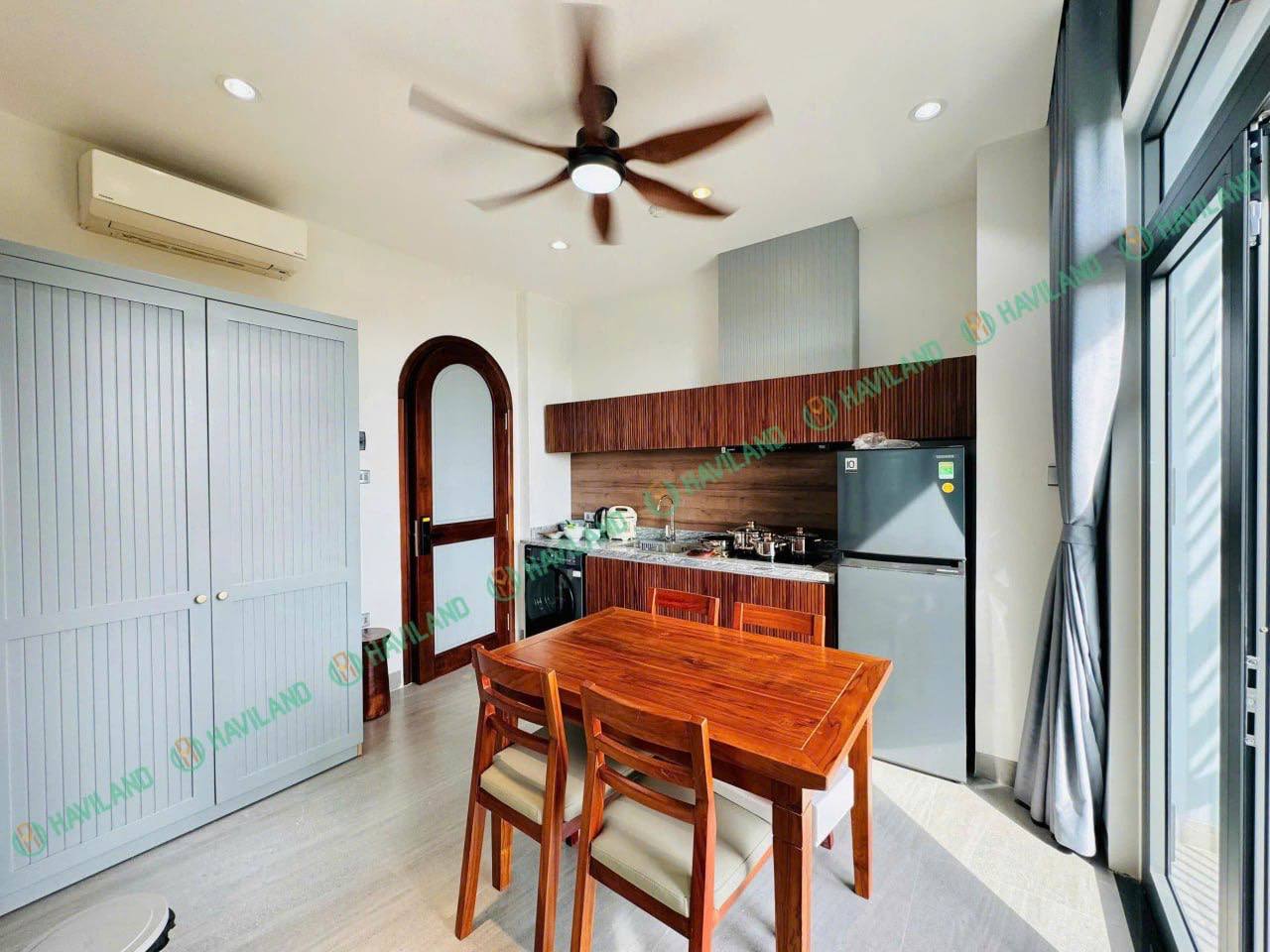 1-Bedroom Apartment with Balcony in Ngu Hanh Son photo 4 of 8