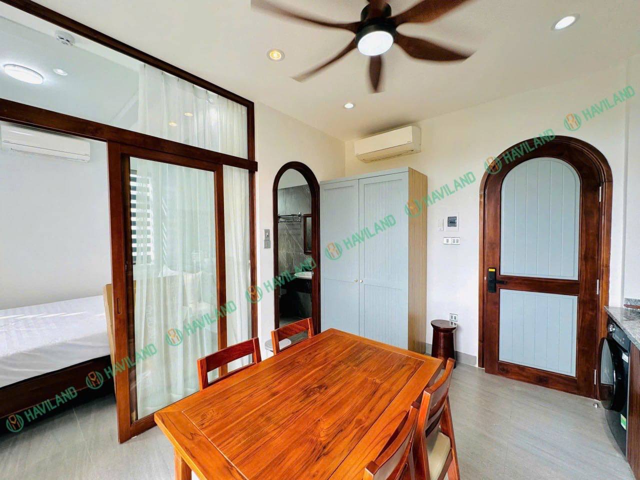 1-Bedroom Apartment with Balcony in Ngu Hanh Son photo 5 of 8