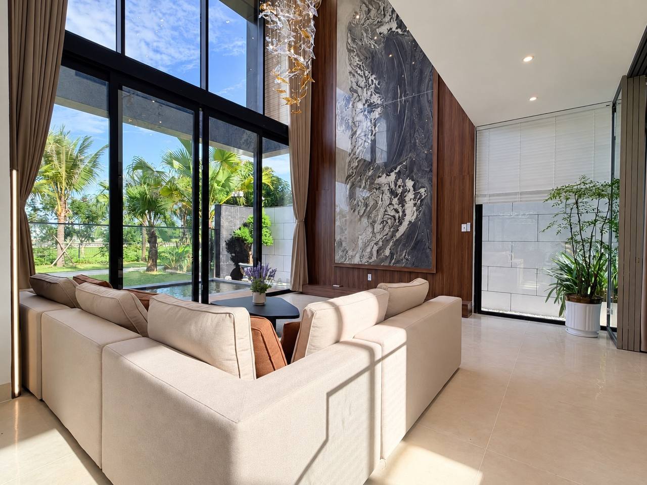 Вилла с 4 спальнями в One River Villa photo 2 of 8