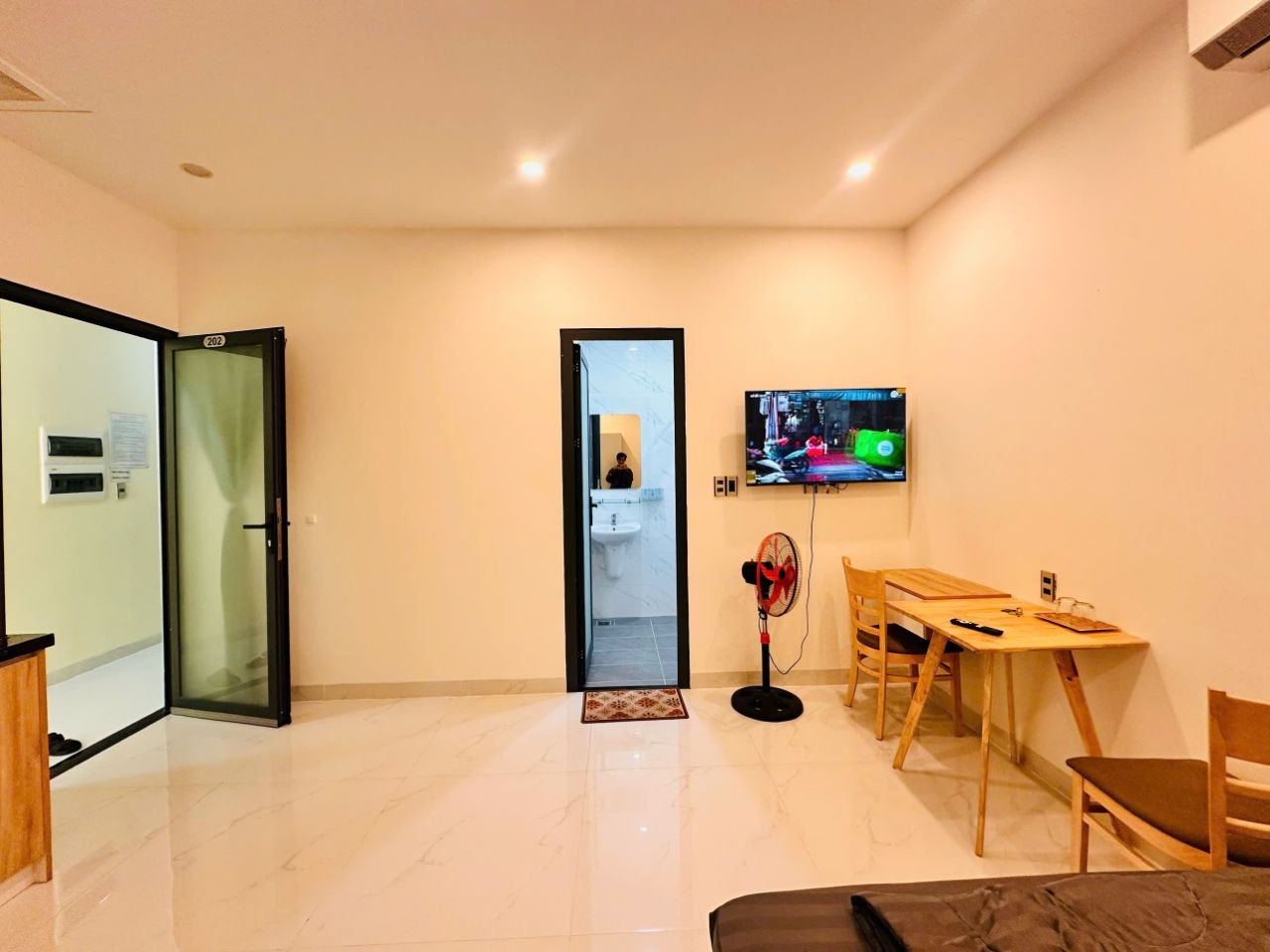 Pet-Friendly Furnished Studio in Son Tra photo 2 of 7