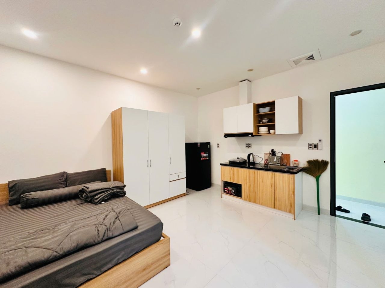 Pet-Friendly Furnished Studio in Son Tra photo 6 of 7