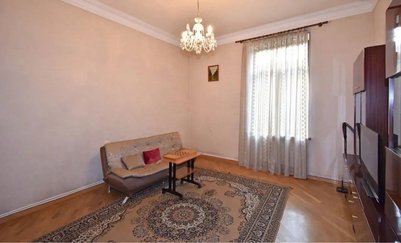 Cozy Furnished Two-Room Apartment in Kentron photo 1 of 8