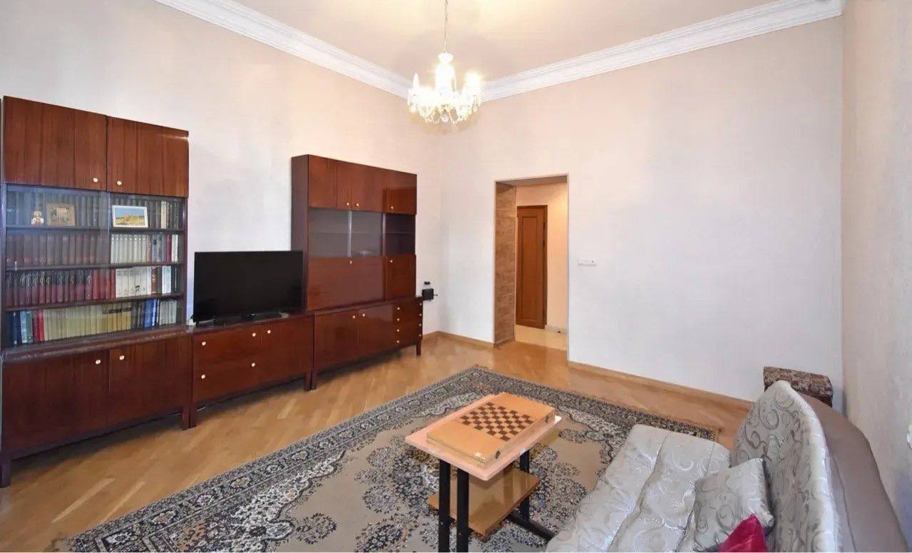 Cozy Furnished Two-Room Apartment in Kentron photo 2 of 8