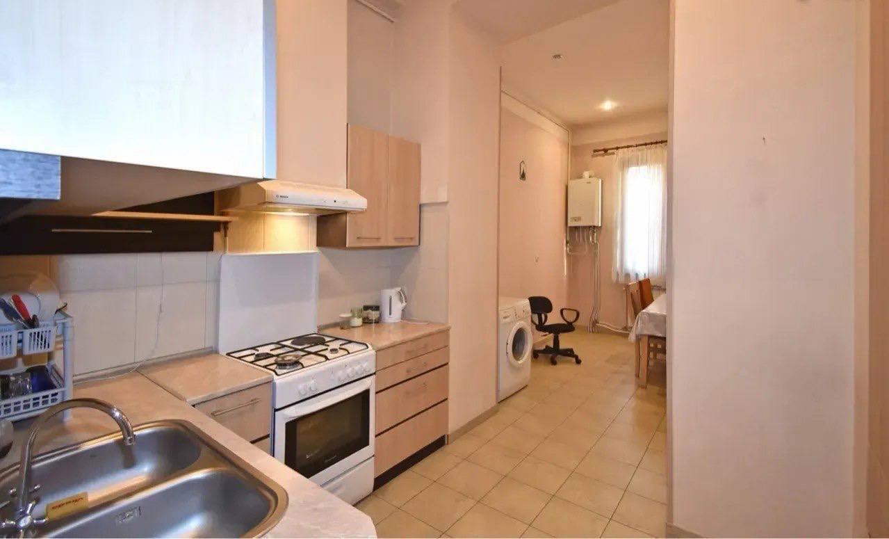 Cozy Furnished Two-Room Apartment in Kentron photo 3 of 8