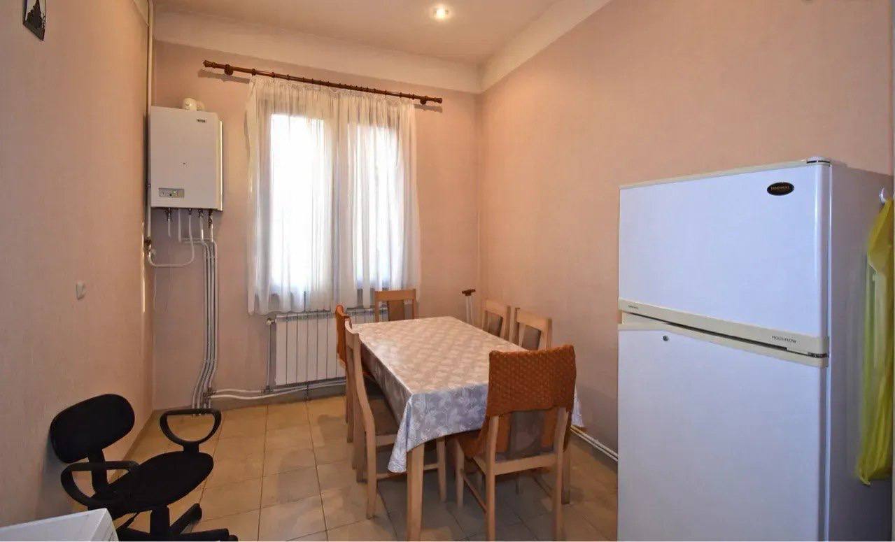 Cozy Furnished Two-Room Apartment in Kentron photo 5 of 8