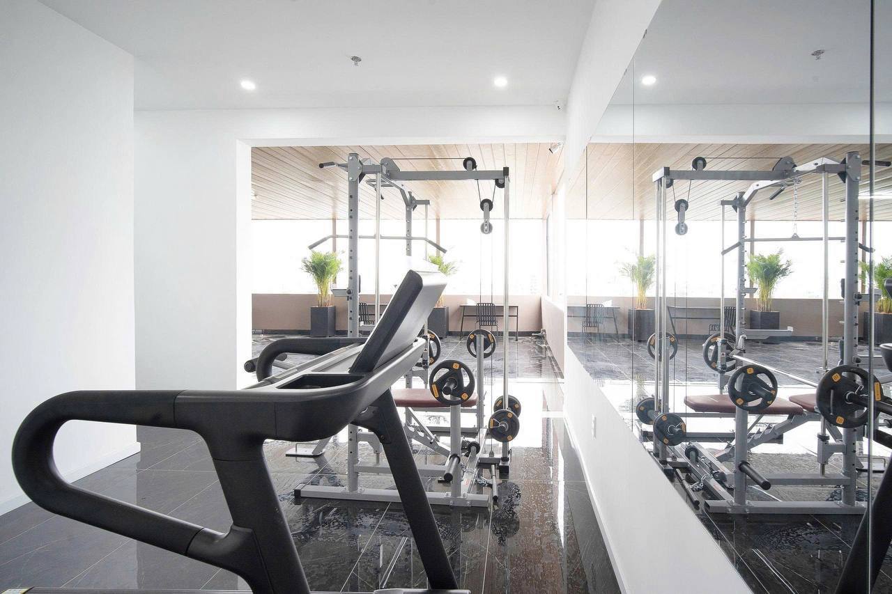 Brand-New 1-Bedroom Apartment in Ngu Hanh Son photo 3 of 8