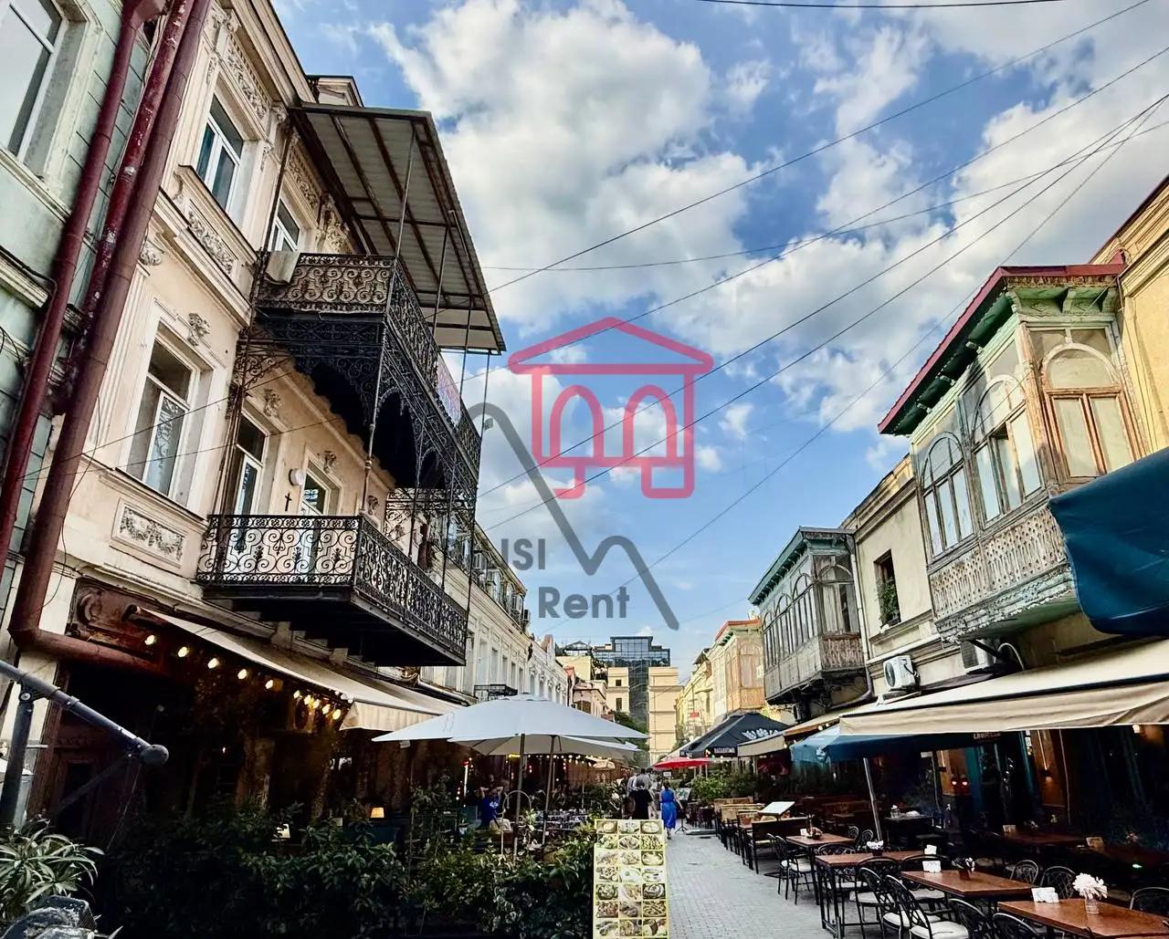 Светлая квартира в центре с выходом на крышу photo 8 of 8