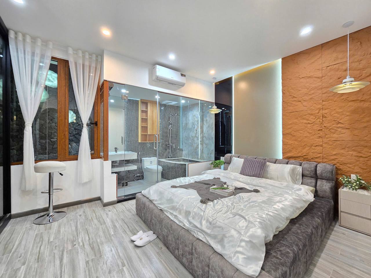 Three-Bedroom House in Hai Chau photo 6 of 8