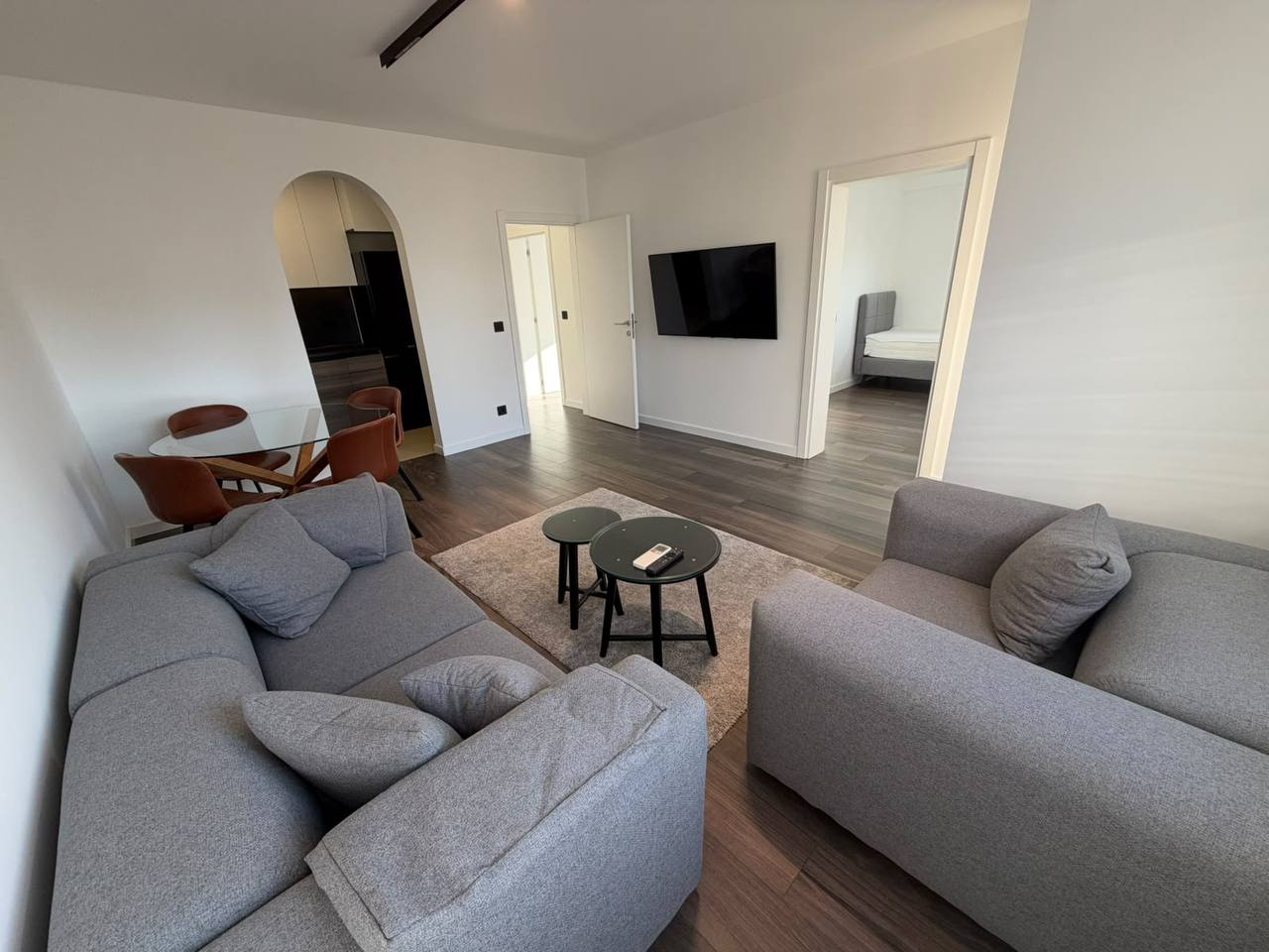 Two-Bedroom Apartment on Bulevar Aleksandra Karađorđevića photo 2 of 7