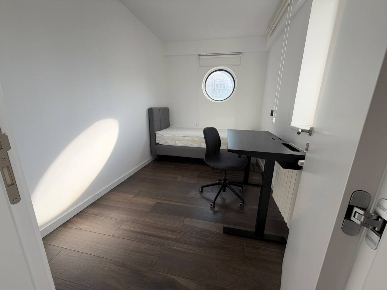 Two-Bedroom Apartment on Bulevar Aleksandra Karađorđevića photo 5 of 7