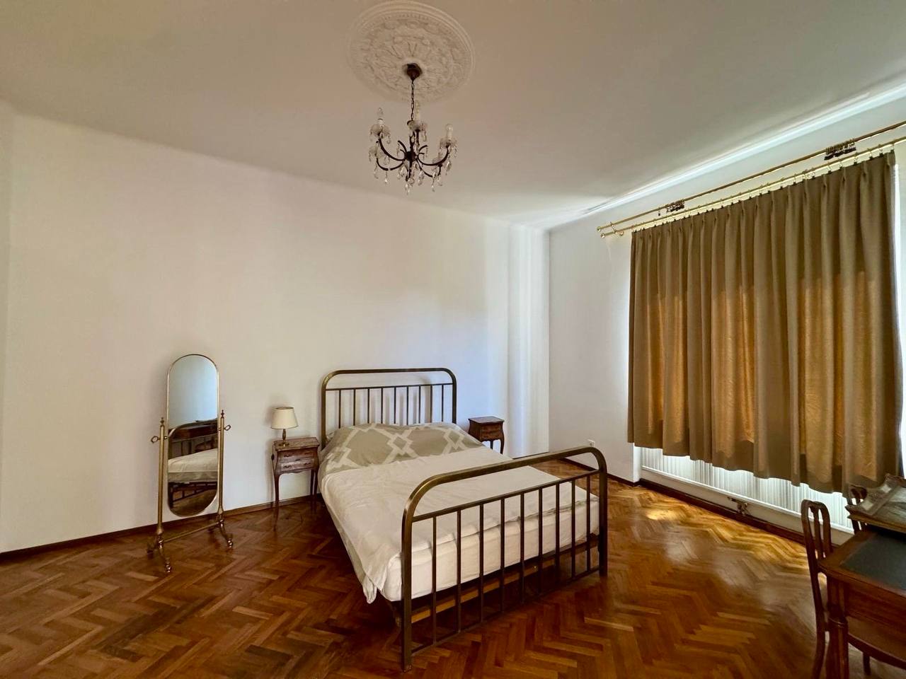 Spacious 4-Bedroom Apartment in Dorćol photo 6 of 8