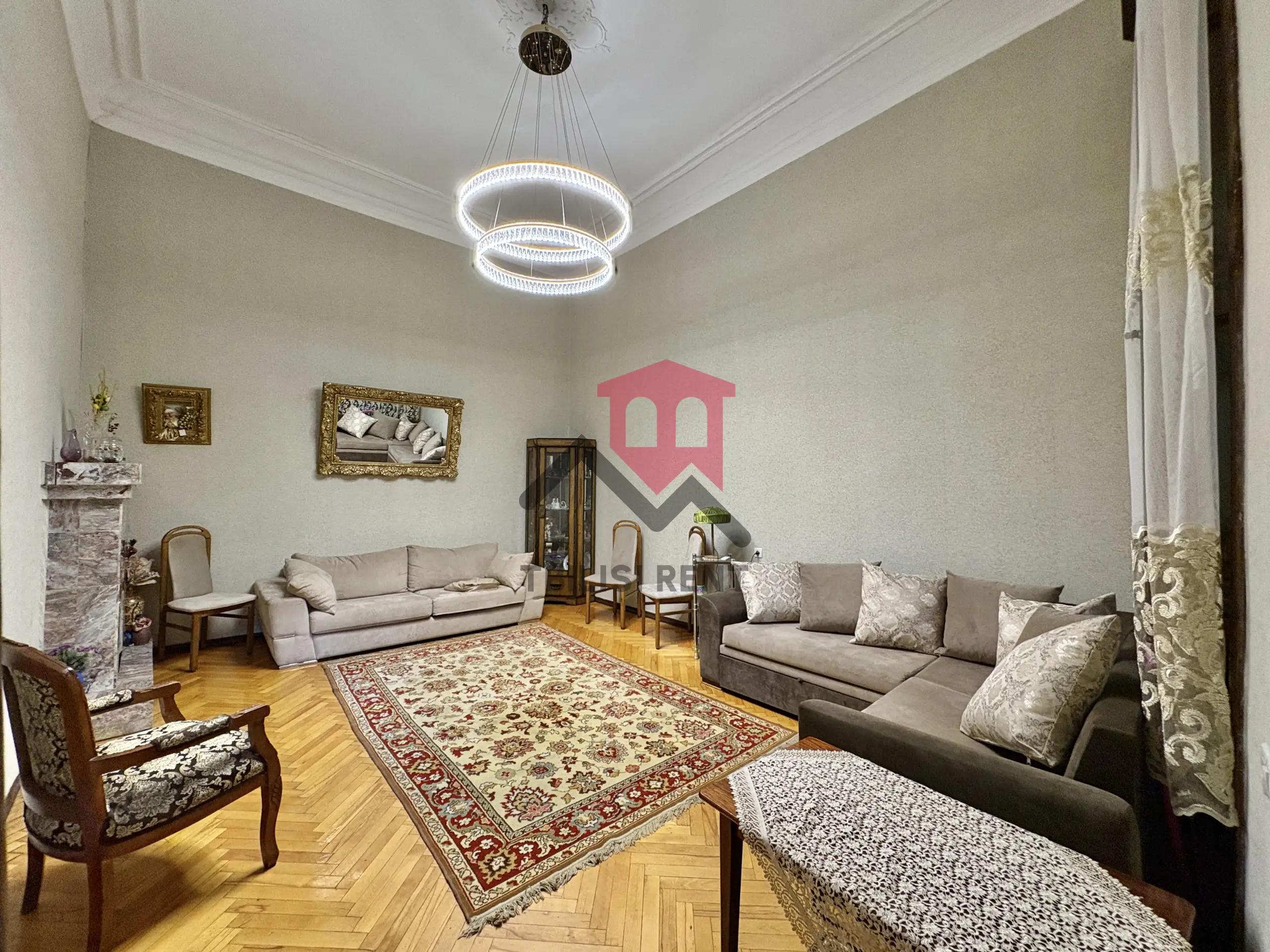 Renovated One-Bedroom Apartment in Mtatsminda photo 1 of 8